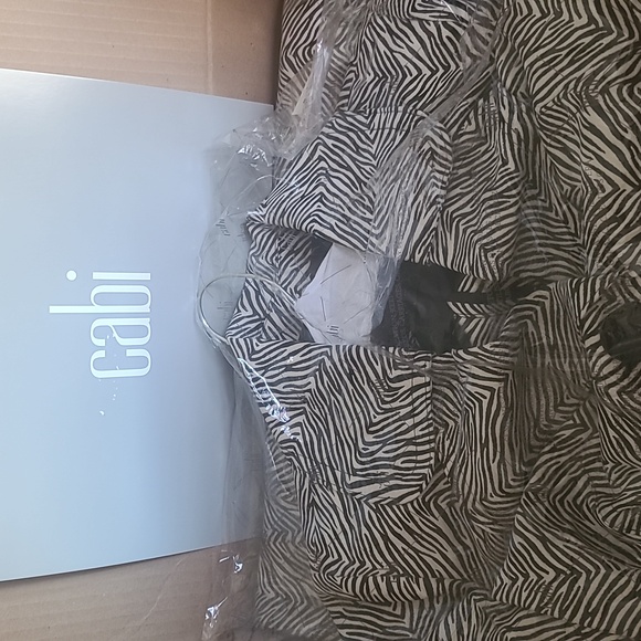 Cabi 007 Zebra stripe trench xs - Picture 6 of 6